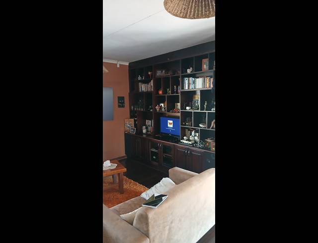 4 BEDROOM HOUSE FOR SALE IN PIONEER PARK